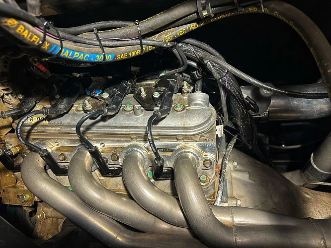 2024_tut-truck_5-seater-4x4_Side-motor-Big-Red-86117-scaled