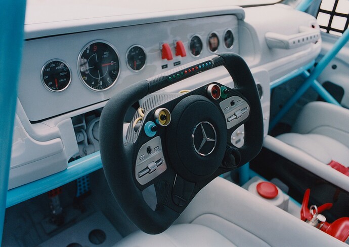 Mercedes-Project-Gelandewagen-Interior-01