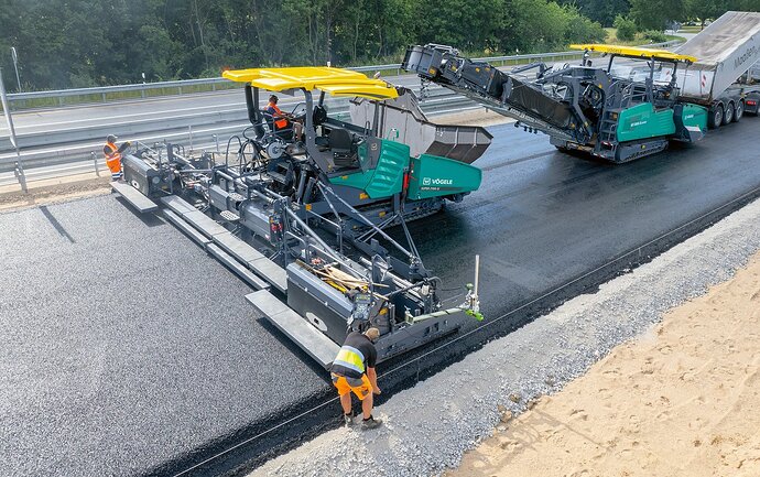 tracked-asphalt-pavers-super-2100-5i-vogele(27)