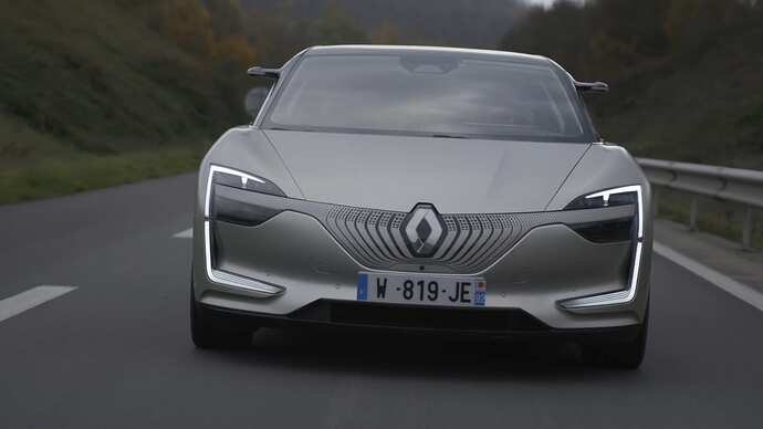 104888771-21201018_2017_Renault_SYMBIOZ_Demo_car_B_roll_dynamic.mp4_.00_01_04_02.Still002