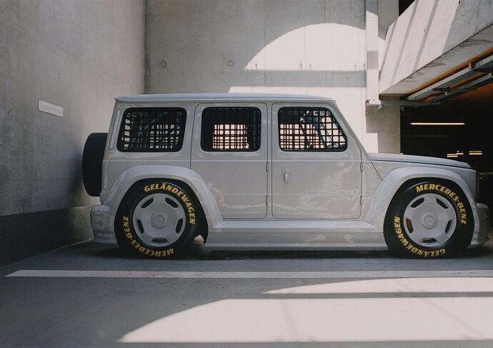 200904111827-03-virgil-abloh-mercedes-benz-g-class
