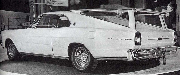 1966_Ford_Galaxie_500_Magic_Cruiser_02