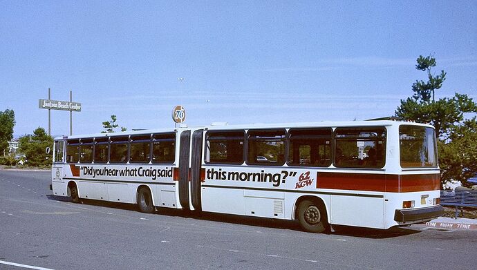 Tri-Met_Crown-Ikarus_articulated_bus,_side-rear_view,_in_Sep._1982