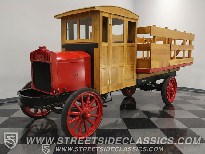 1920-traffic-motor-truck