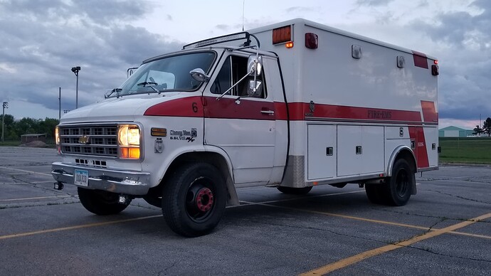 1978-chevrolet-g30-1-ton-van-horton-mr500-ambulance-project-amber-lamps-10