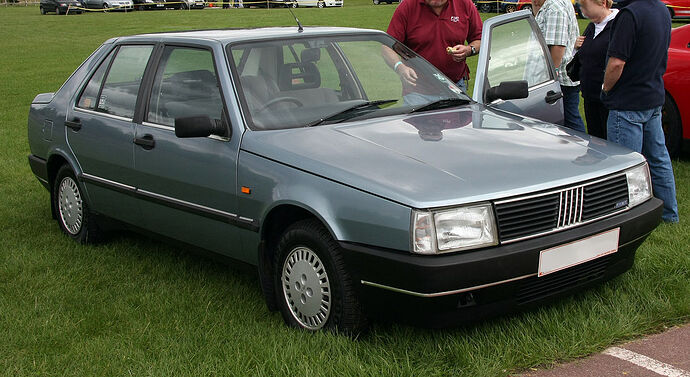 1200px-1987_Fiat_Croma_CHT