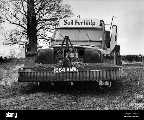 riding-easily-on-its-cushion-of-air-the-hover-truck-a-development-B574KP