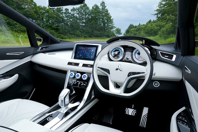 2016-Mitsubishi-XM-Concept-Interior-01