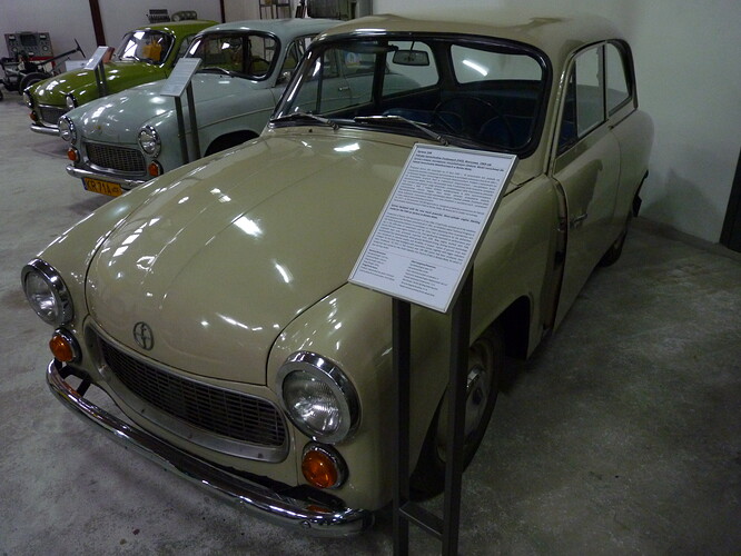 FSO_Syrena_104_at_the_Muzeum_Inżynierii_Miejskiej_in_Kraków_(1)