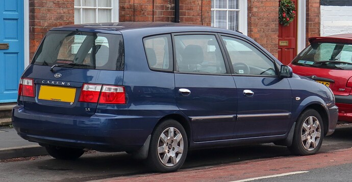 2003_Kia_Carens_LX_1.8_Rear