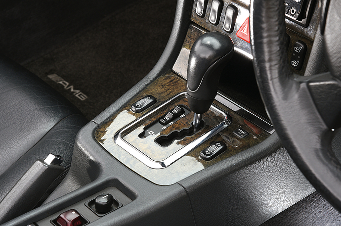 Classic & Sports Car – Natural brawn thrillers – Mercedes-Benz SLK32 AMG vs BMW Z3 M Roadster – 9