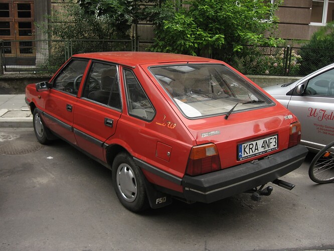 FSO_Polonez_MR'89_1.5_SLE_in_Kraków_(3)