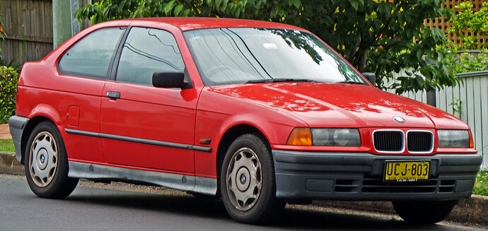 1995-1997_BMW_316i_(E36)_hatchback_01