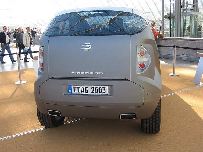 in-2003-german-design-firm-edag-presented-their-cinema-7d-v0-8lei8el3ax3f1