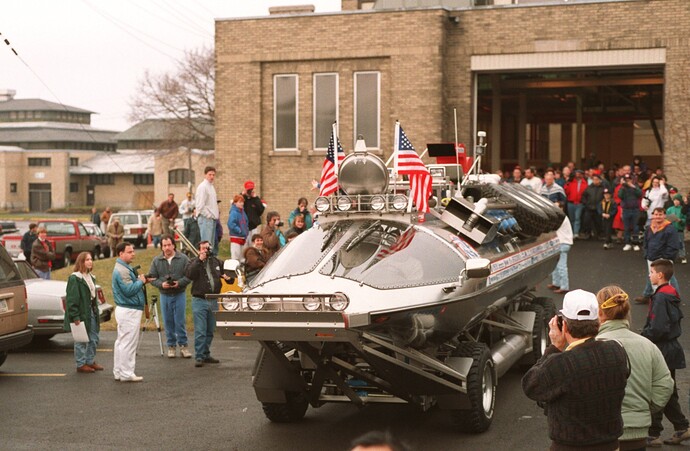 remembering-the-dobbertin-surface-orbiter-the-amphibious-custom-build-that-wrote-history_12