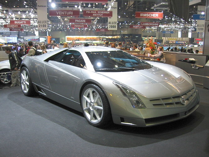 Cadillac_Cien_(front_angle)