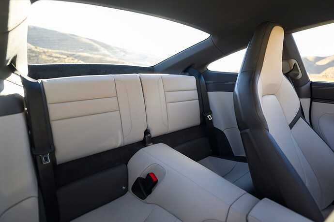 2025 porsche 911 carrera