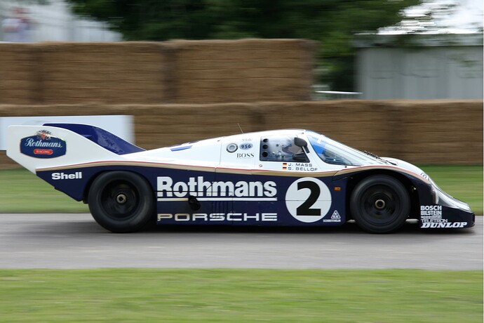 Porsche_956_Rothmans