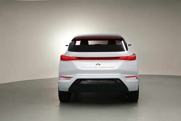 2016-Mitsubishi-GT-PHEV-Concept-11
