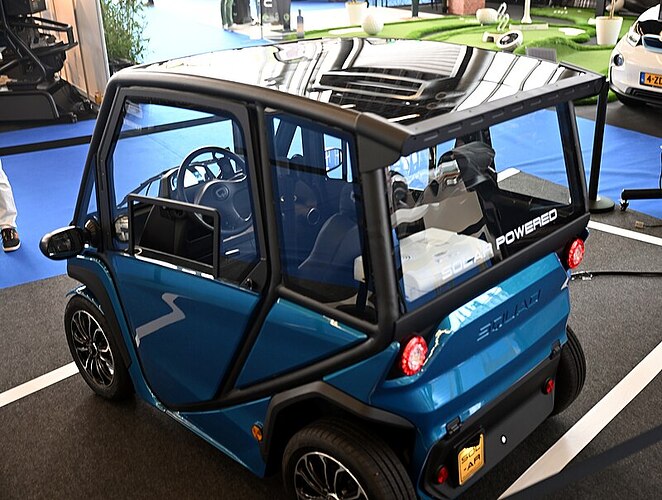 Squad-Solar-back-left-top