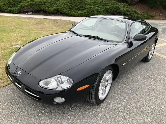 2002_jaguar_xk8-coupe_16E9FB47-A3F5-4D3E-A468-0C3F56A8D8D0_1_105_c-79756