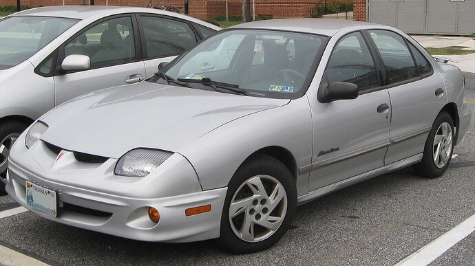 2000-2002_Pontiac_Sunfire_sedan_--_09-03-2010