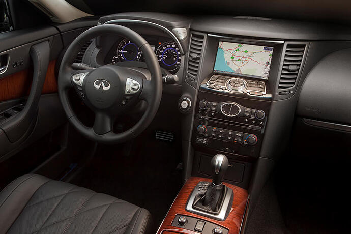 2012-infiniti-fx50-central-console-carbuzz-562567