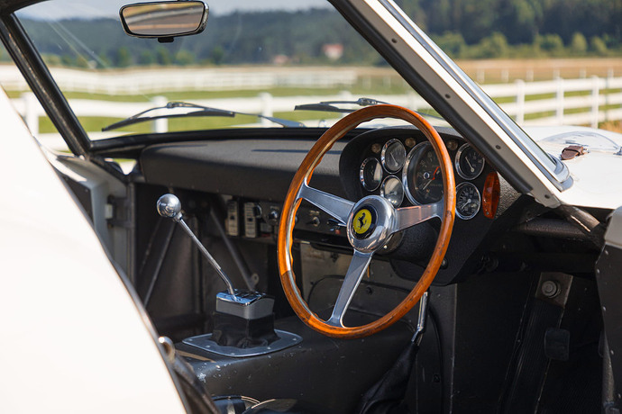 1962-ferrari-250-gto-bianco-speciale-3