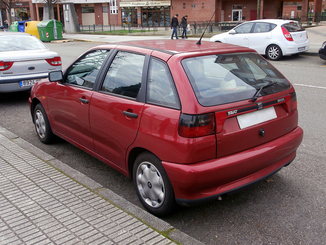 SEAT_Ibiza_II_GLX_3-4_Trasera_1995