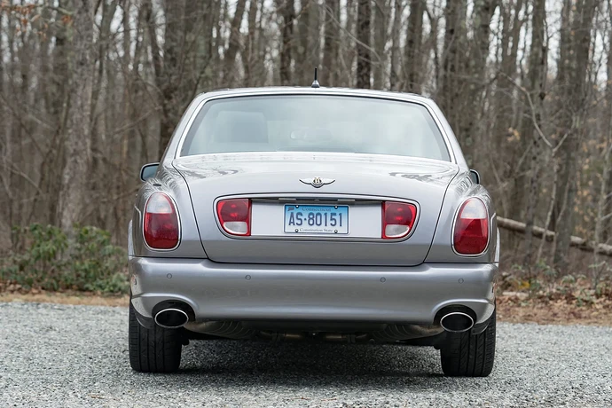 2002_bentley_arnage_2002_bentley_arnage_32e97589-6d21-4e23-b373-68c00e3b5ea3-Hs4Onp-58464-58464-scaled
