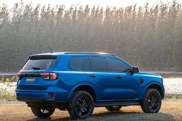 Ford_Everest_2022__1_