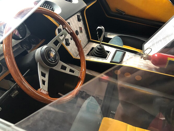 Lamborghini_Jarama_SVR_interior_2