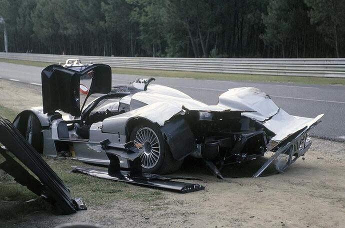 webber_crash_1