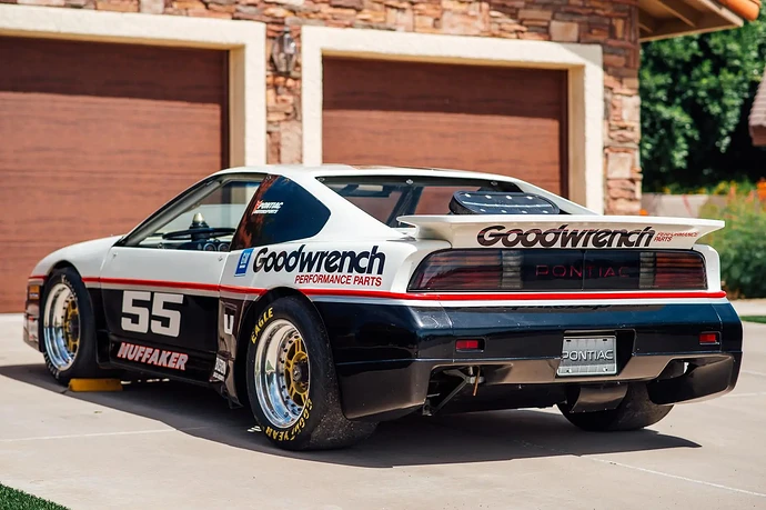 2005_pontiac_hufficker_imsa_gtu_15609766118586dfa4d1bc0e1BAT_HuffakerFiero-7