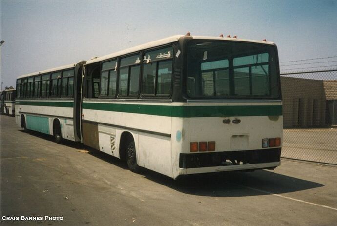 800px-1985_Crown_Ikarus_286_Assembly_Photo_8-a