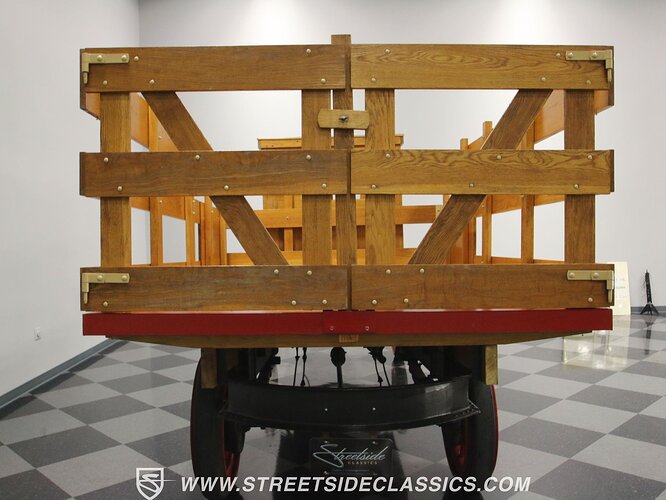 1920-traffic-motor-truck