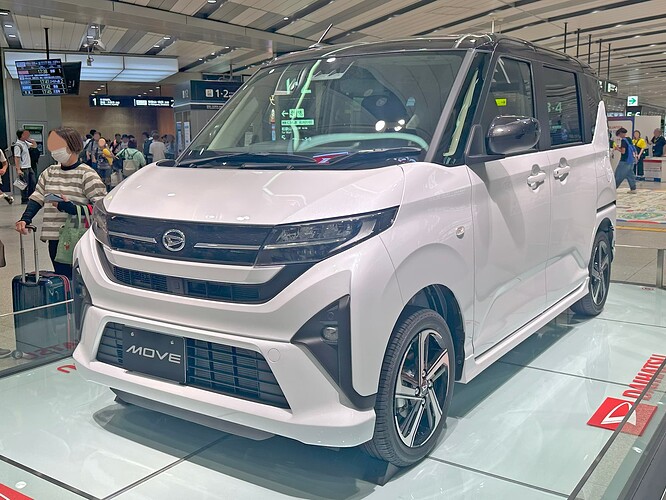 Daihatsu_MOVE_RS_2WD_(5BA-LA850S-GBVZ)_(2)