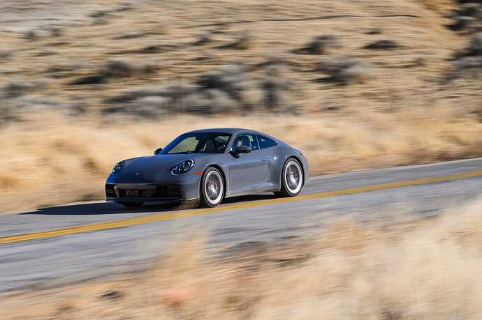 2025 porsche 911 carrera