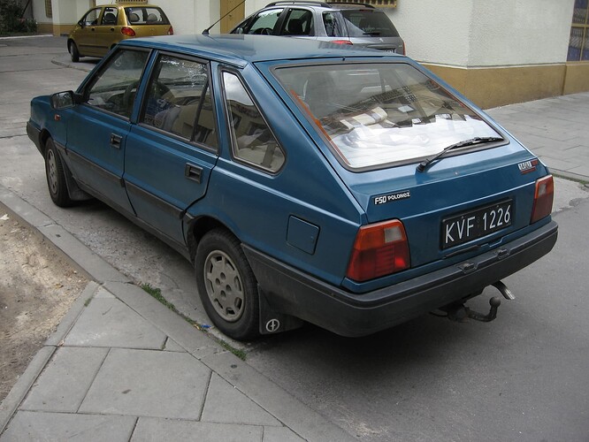 FSO_Polonez_Caro_MR'93_1.4_GLI_16V_Multipoint_injection_in_Kraków