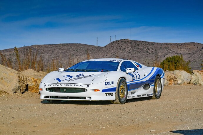 1993-Jaguar-XJ220-N-2
