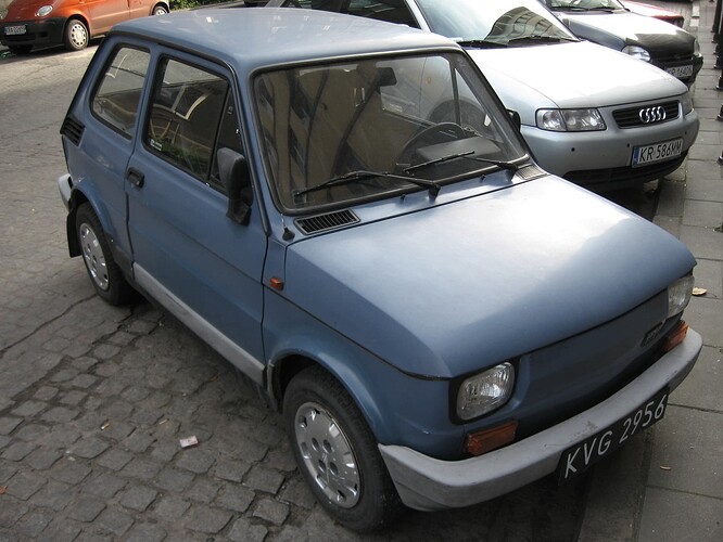 Polski_Fiat_126_BIS_on_Pomorska_street_in_Kraków_(3)