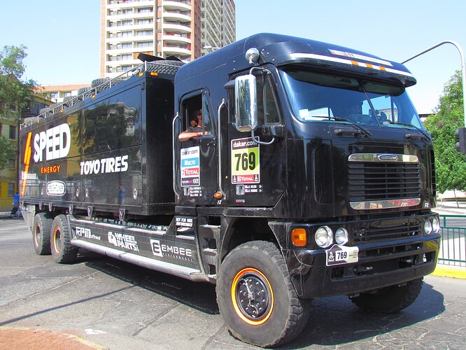 Freightliner_Argosy_Crew_Cab,_Dakar_2013,ChiLe(11175382795)