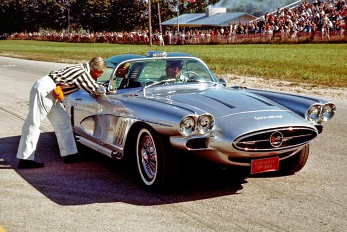 chevrolet-corvette-xp-700_001