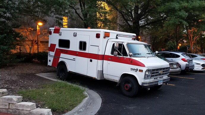 1978-chevrolet-g30-1-ton-van-horton-mr500-ambulance-project-amber-lamps-01