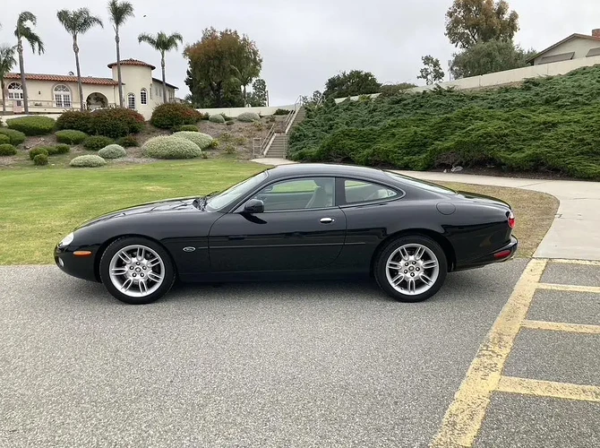 2002_jaguar_xk8-coupe_B63AAFB6-4054-4321-B026-FEDE672B717E_1_105_c-79733