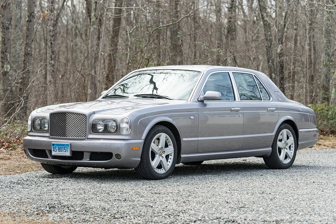 2002_bentley_arnage_2002_bentley_arnage_86717e54-7425-4687-8992-328ced2ba7c0-TzcB4j-58424-58425-scaled