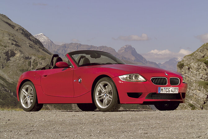 BMW-Z4_M_Roadster-2006-Front_Three-Quarter.10086c12