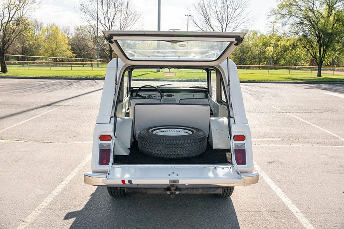 1971-Jeep-Commando-8705F1768889-091-06847-scaled