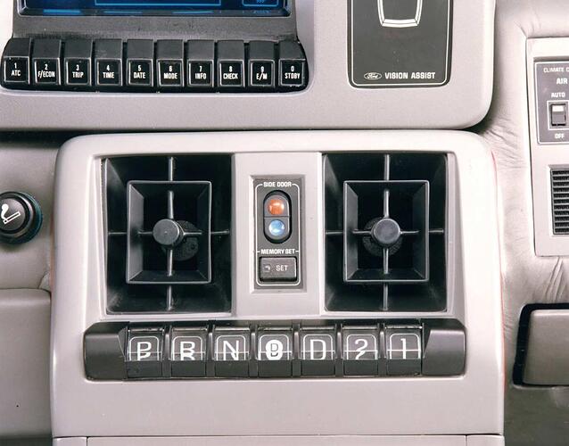1987-ford-hfx-aerostar-concept-09