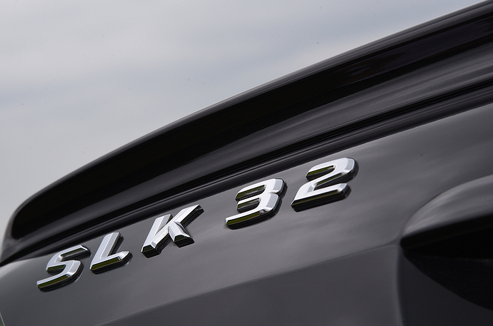 Classic & Sports Car – Natural brawn thrillers – Mercedes-Benz SLK32 AMG vs BMW Z3 M Roadster – 3